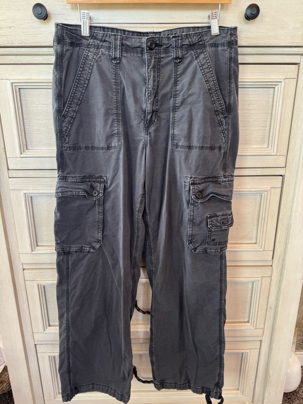 American Eagle Outfitters Black Cargo Pants
